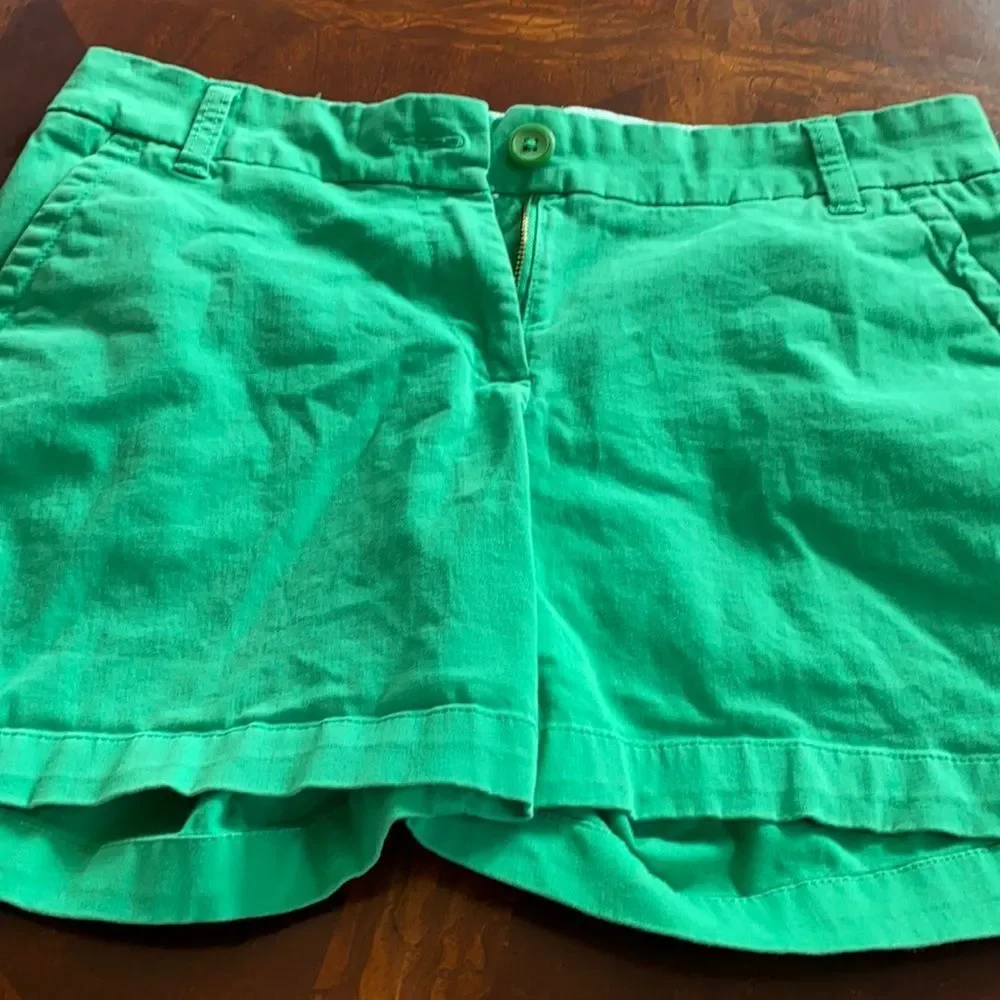 Crown & Ivy Caroline women’s green shorts size 2 - Picture 1 of 5